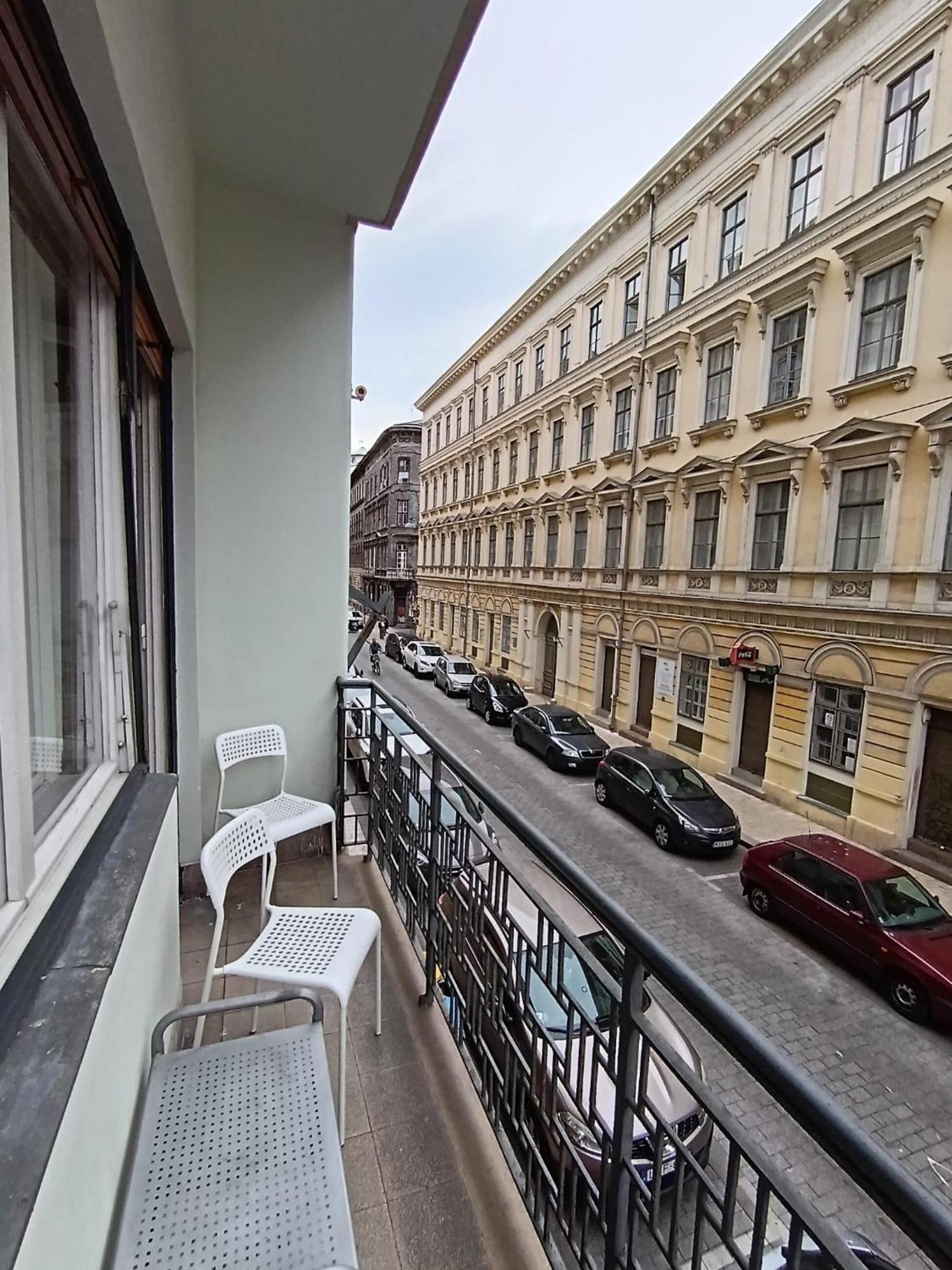 Studio With Terrace In Heart Of The City Budapest Exterior photo